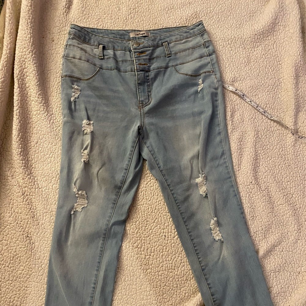 high waist | skinny jeans | distressed